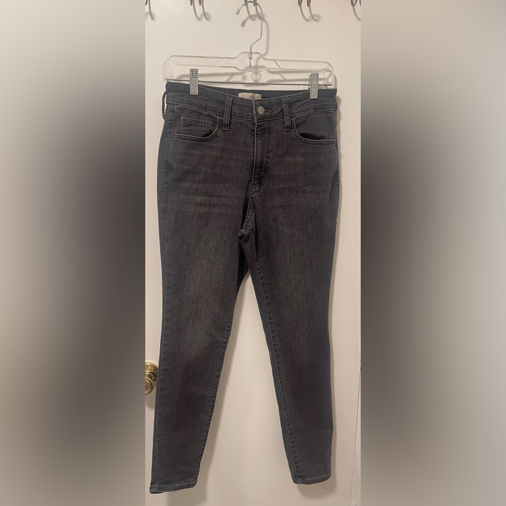 Universal Thread Black Skinny Jeans with Distressed Look